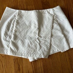 Lilly Pulitzer white skort